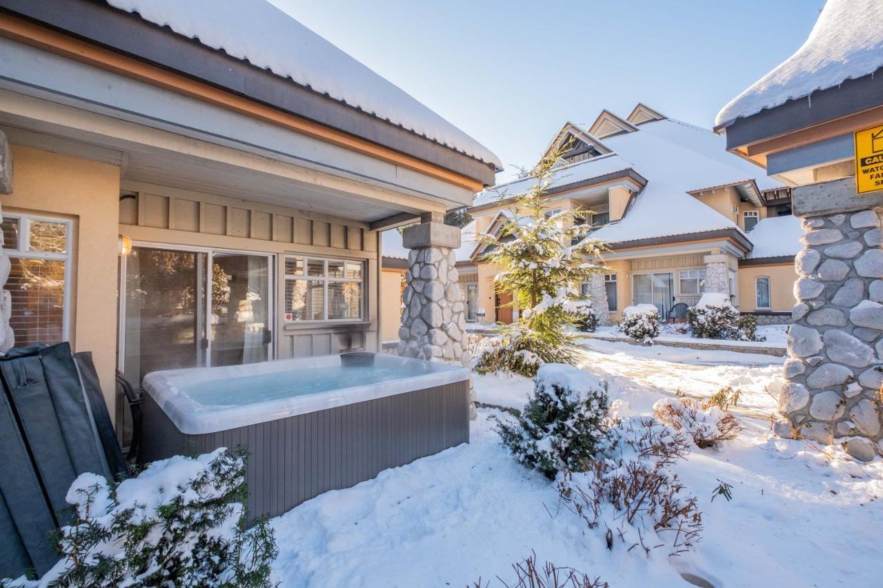 Lagoons by Outpost Whistler Extérieur photo
