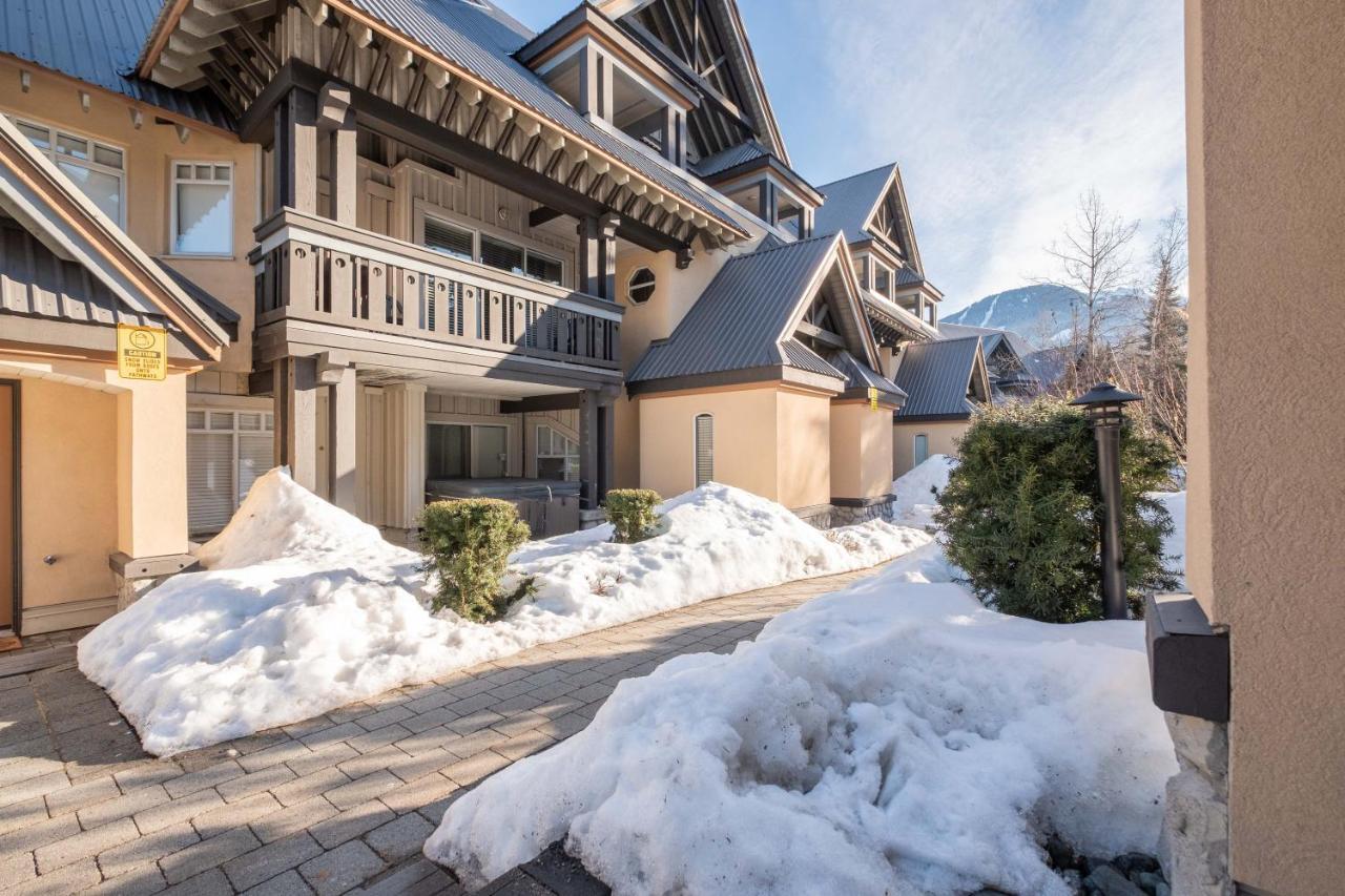 Lagoons by Outpost Whistler Extérieur photo