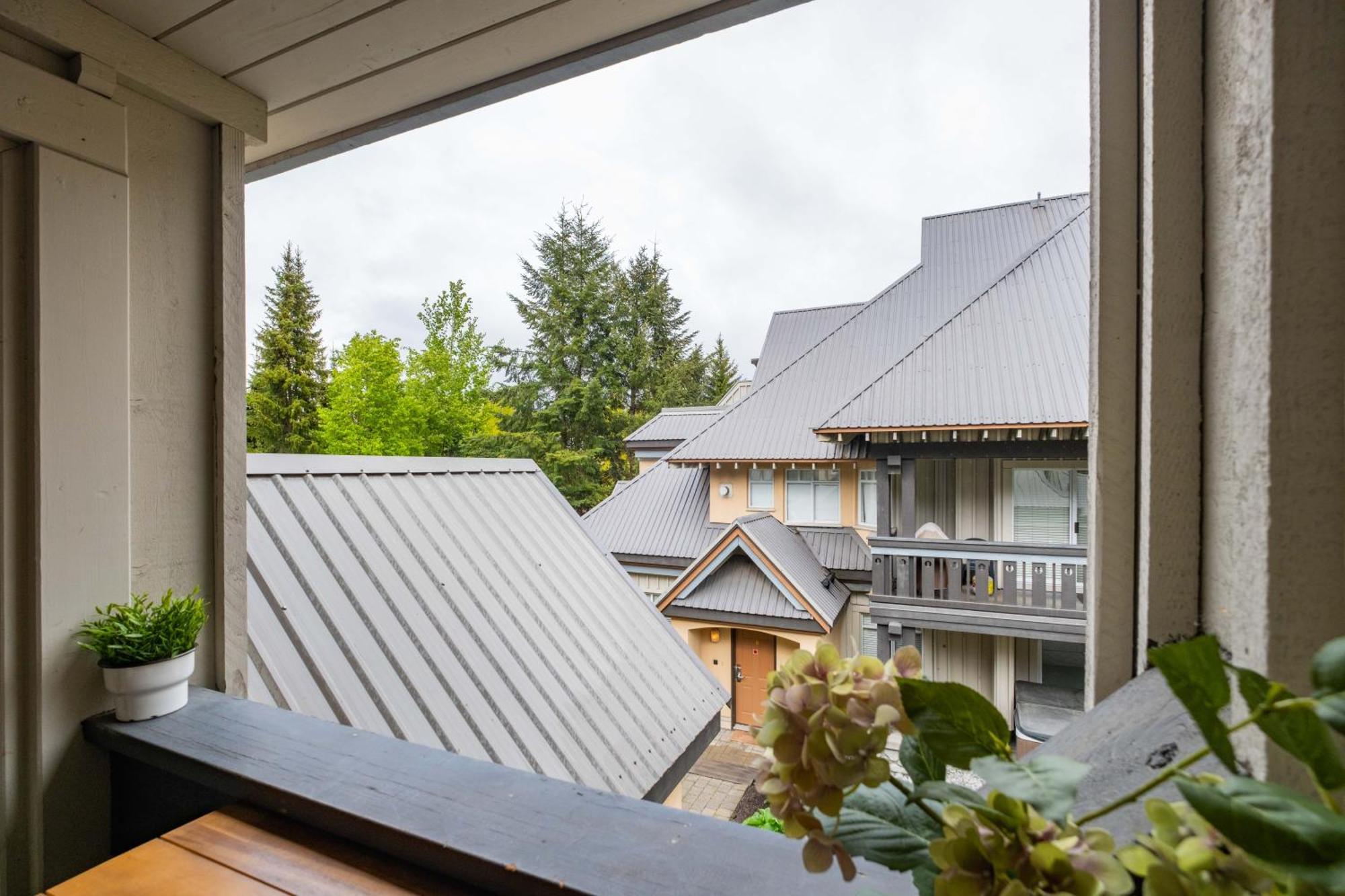 Lagoons by Outpost Whistler Extérieur photo